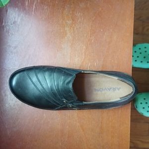 Aragon shoes, these are new, size 9, the color is black the uppers are leather.